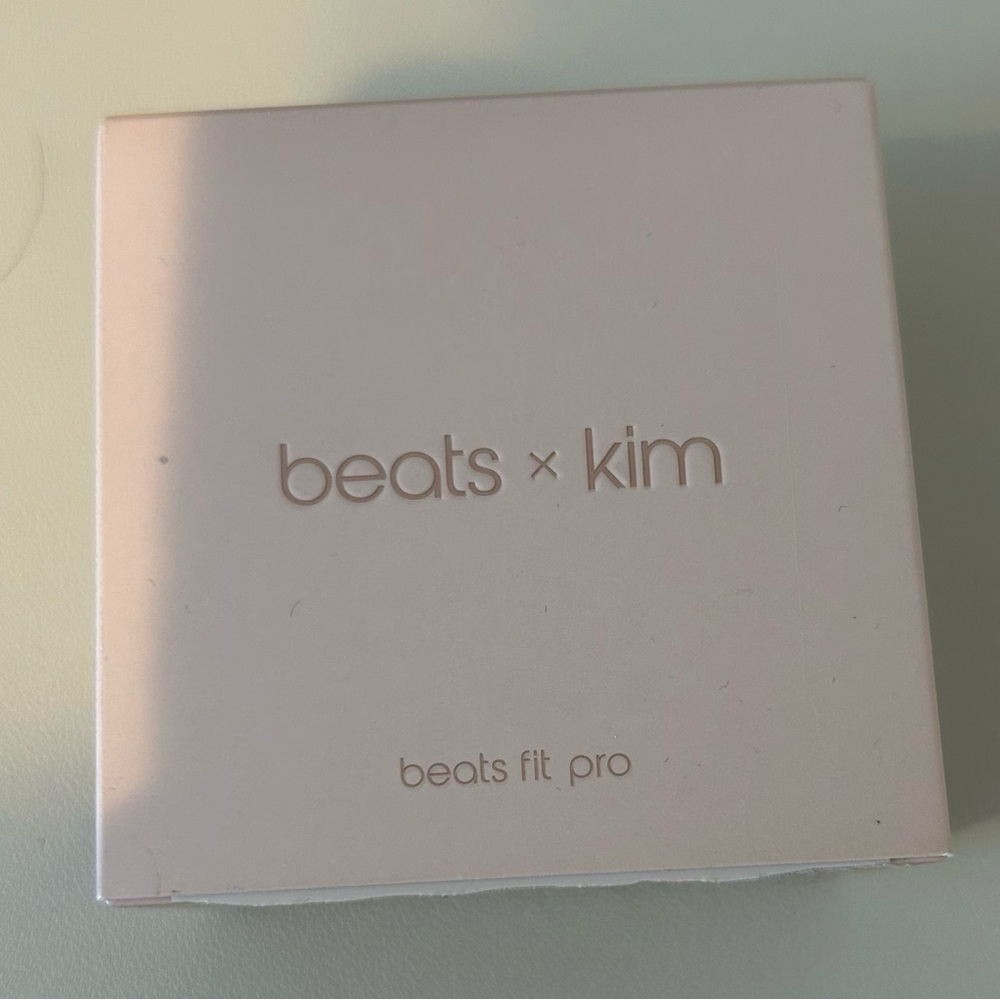 Beats by Dre Fit Pro Earbuds - Pink
